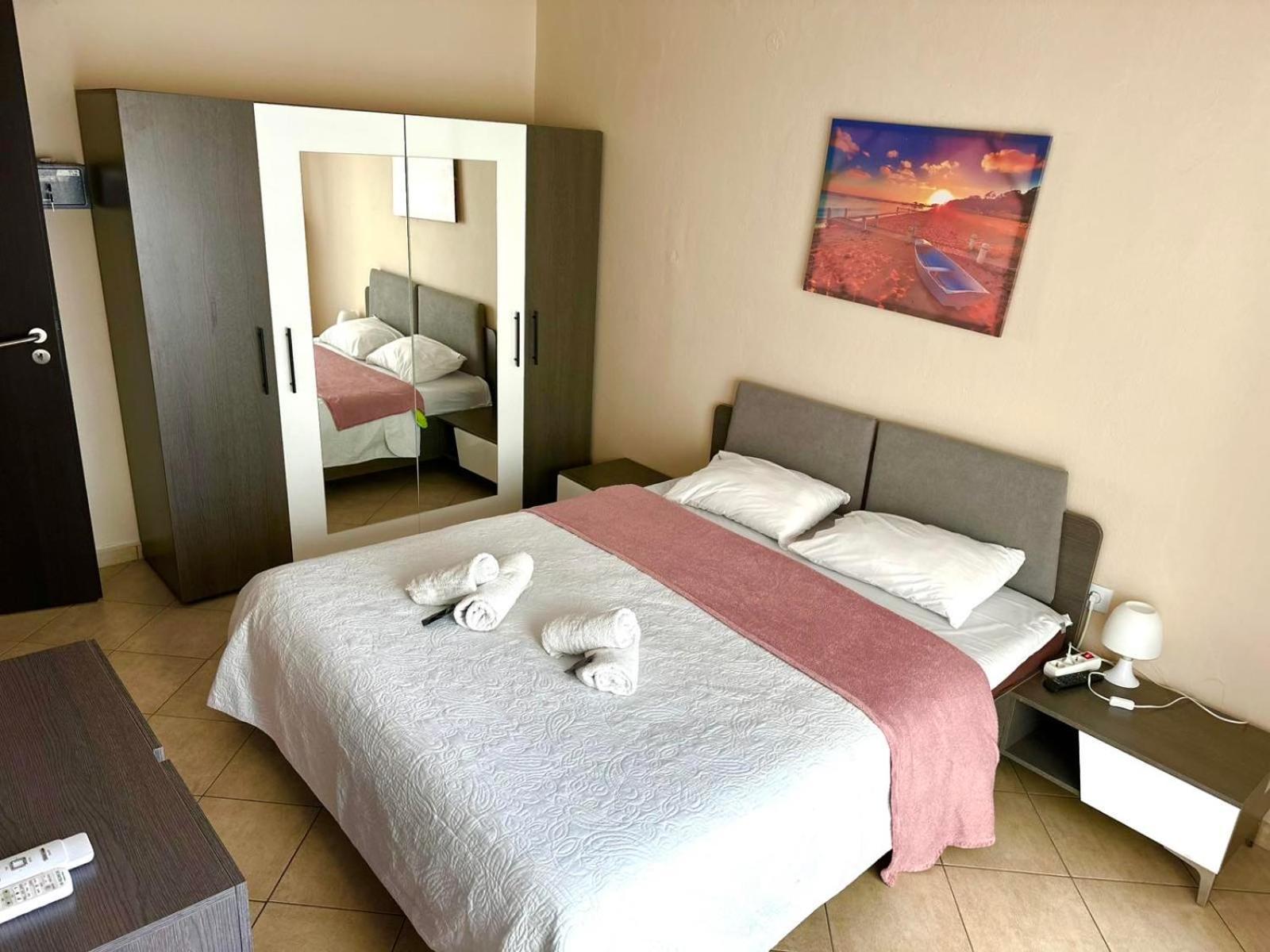 Ammos Apartments Nea Karvali Exterior foto